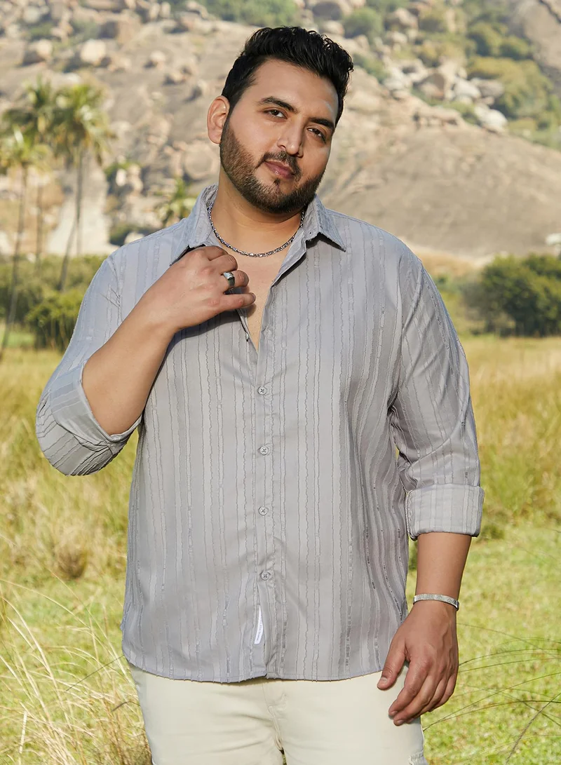 انستافاب بلس قميص رجالي مقاس بلس رمادي بتصميم حافة مموجة للملابس الكاجوال بياقة ممتدة وأكمام طويلة بأزرار