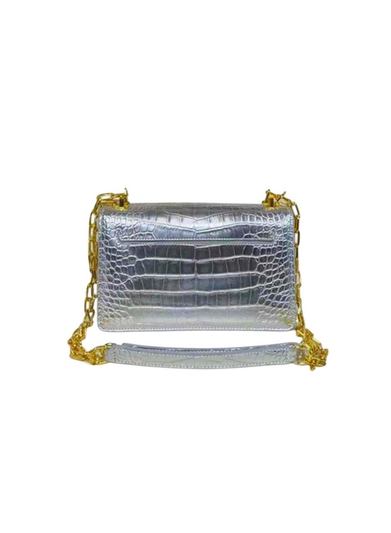 TOM FORD Elegant women’s leather handbag in shiny silver color - Image 3