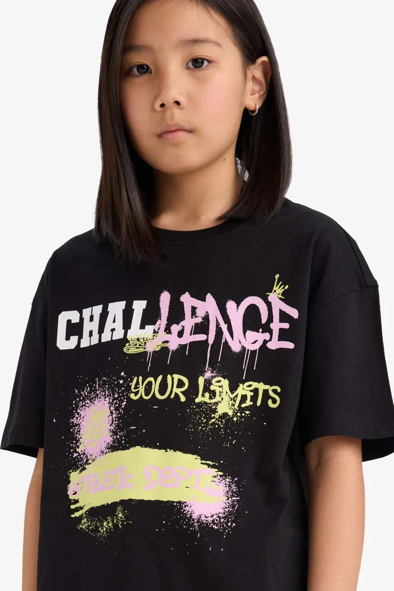 ديفاكتو Girl Oversize Fit Crew Neck Short Sleeve T-Shirt