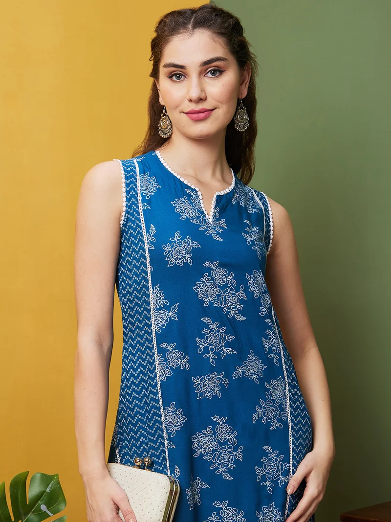 جلو باص Women Floral Printed A Line Kurta & Trouser Set