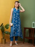 جلو باص Blue