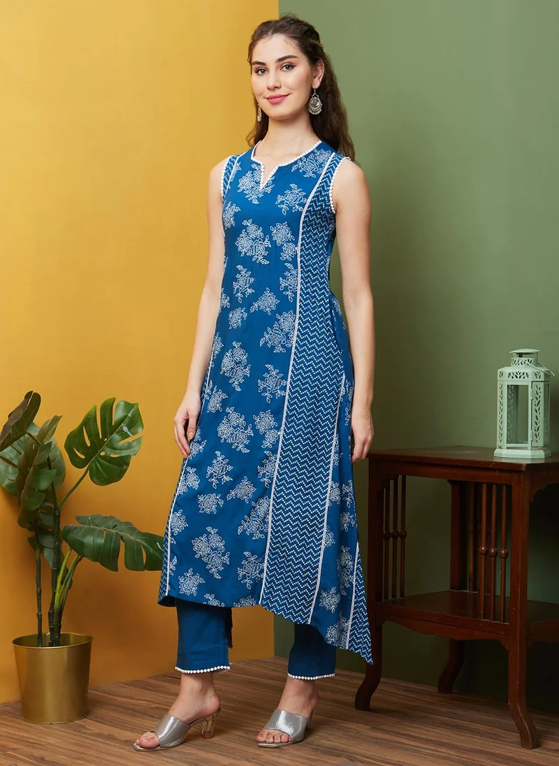 globus Globus Women Floral Printed A Line Kurta & Trouser Set