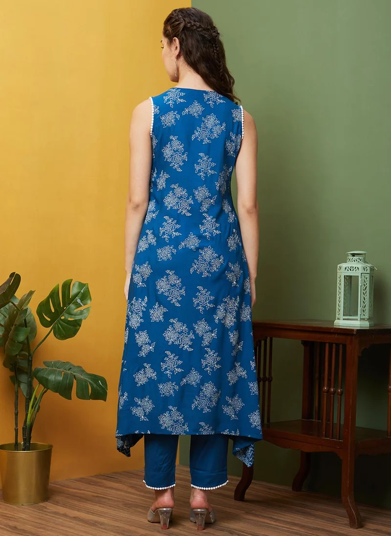 globus Globus Women Floral Printed A Line Kurta & Trouser Set