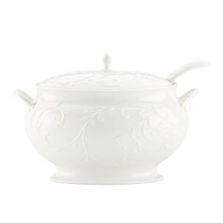 Lenox Opal Innocence Carved Covered Soup Tureen with Ladle 1014Inch White 152 ounces - pzsku/Z699BD209B73F43FFEB34Z/45/1749489263/82d38c27-6efa-432b-8bf8-502513763c2c