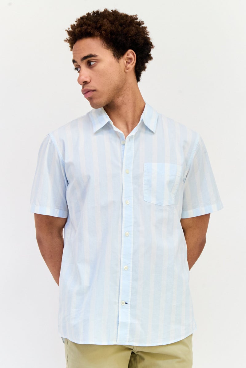 GAP Men Standard Fit Short Sleeves Yarn Dyed Casual Shirt, Multicolor - Image 1