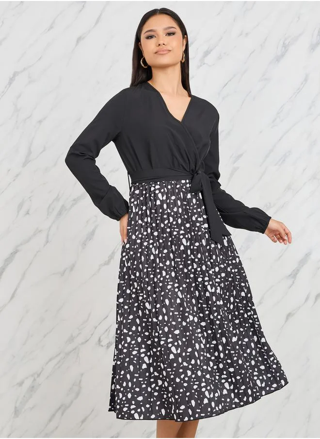 ستايلي Pleated A-Line Midi Dress with Tie Belt