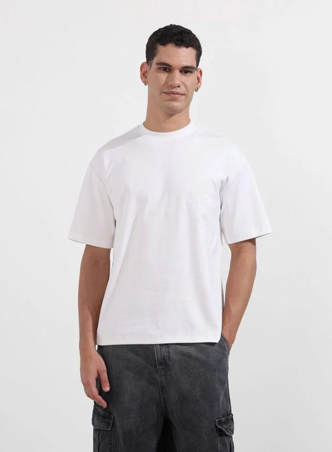 شركة المرآب الهندية Men Relaxed Fit Embroidered Crew Neck Half Sleeves T-Shirt