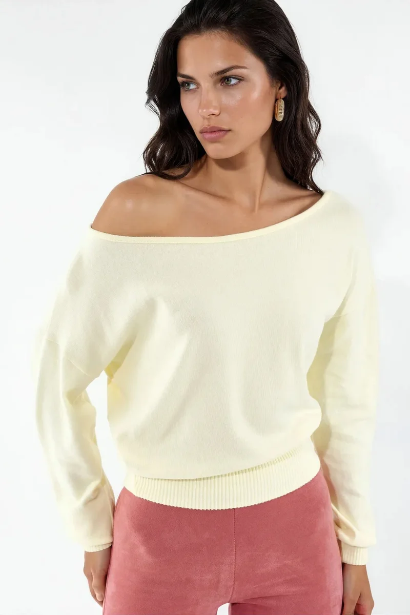 BUSEM Women's Cropped Crew Neck Sweatshirt
