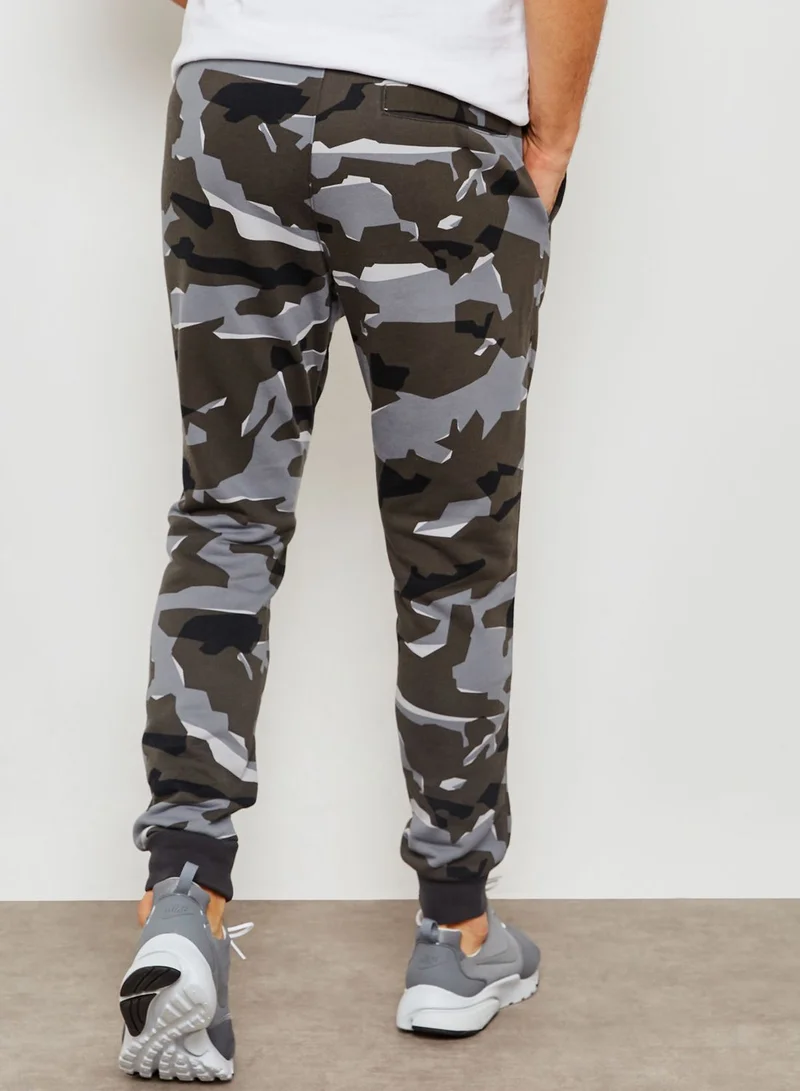 Nike Club Camo Sweatpants