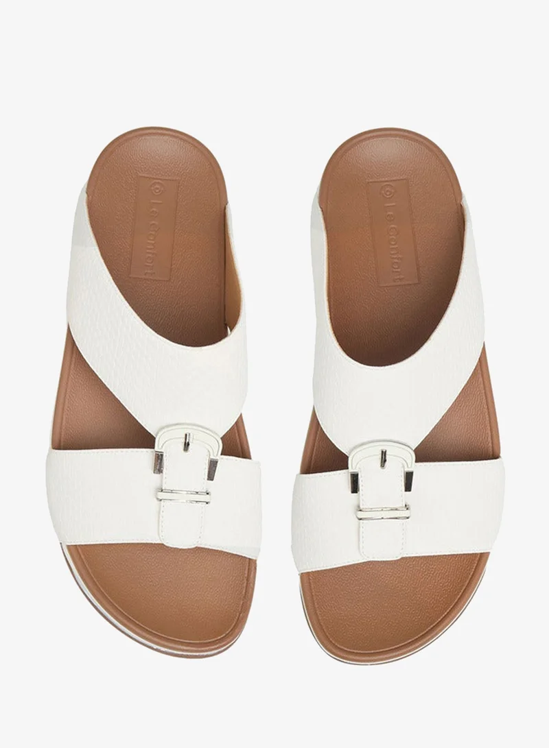 لو كونفورت Mens Buckle Accent Comfort Sandals