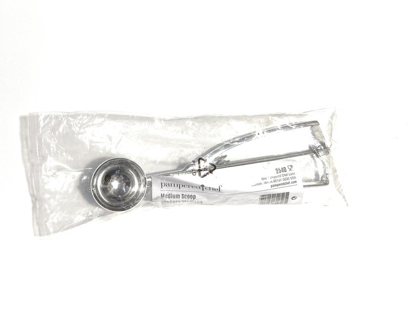 Pampered Chef The Pampered Chef Medium Scoop #2540 - Image 1