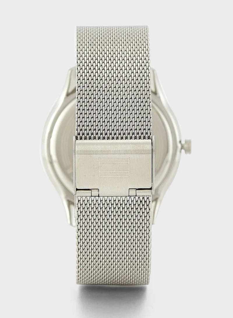 TOMMY HILFIGER Round Analog Watch