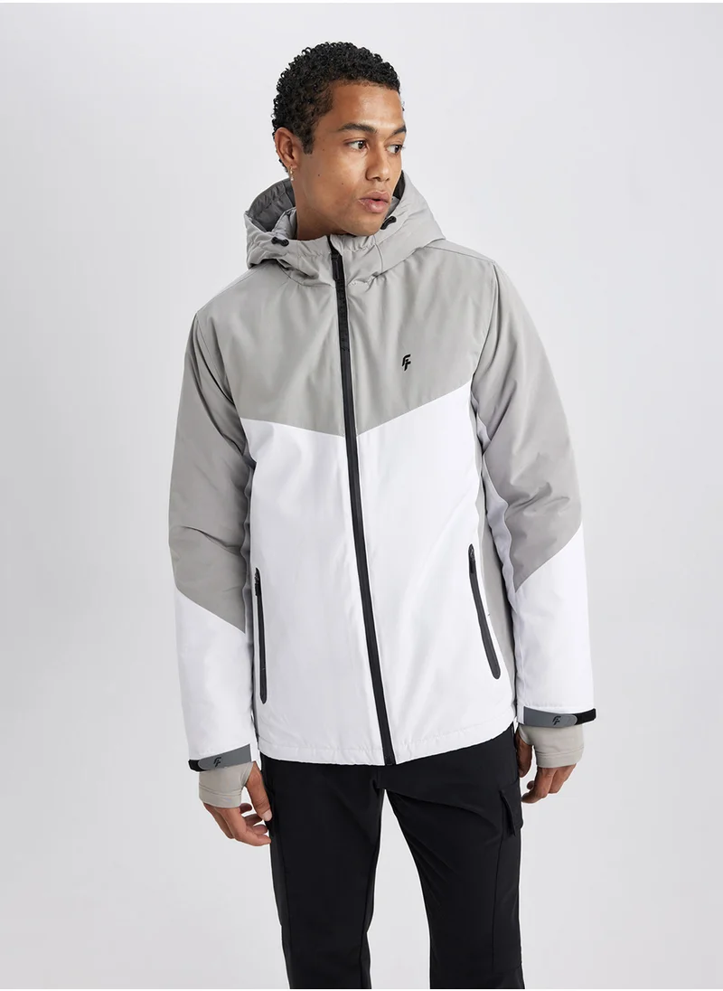 ديفاكتو Defactofit Water-Repellent Slim Fit Hooded Ribbed Jacket