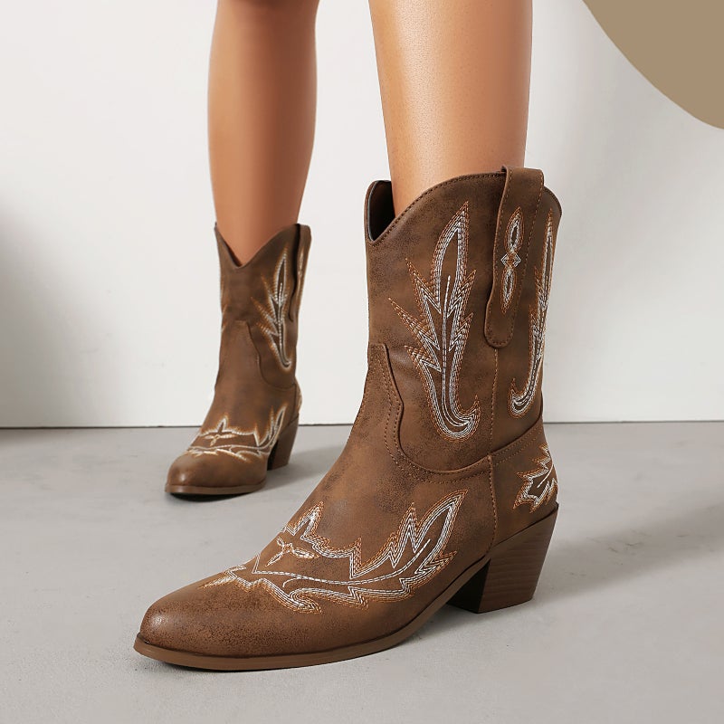 Model Fashion High-Heeled Embroidered 40-48 Large Size Western Low-Cut Women'S Boots Trend - Image 2