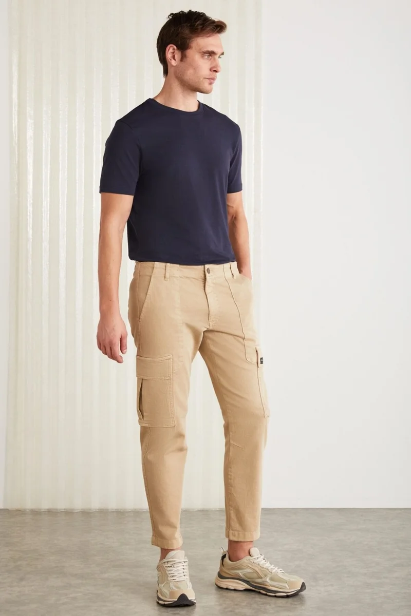 جريميلانج Brando Men's Cargo Denim 5 Pocket Washable Decorative Label Detail Thick Textured Flexible Structured Beige Jeans
