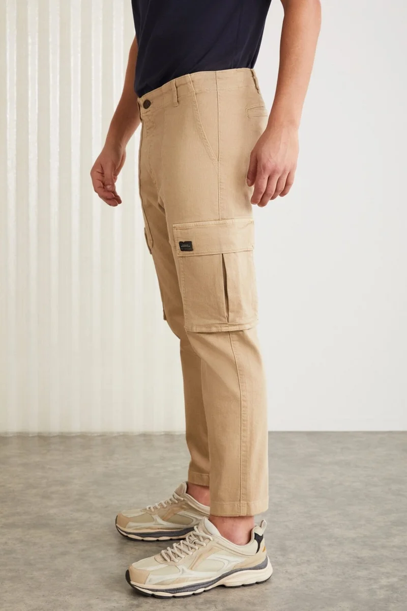 جريميلانج Brando Men's Cargo Denim 5 Pocket Washable Decorative Label Detail Thick Textured Flexible Structured Beige Jeans