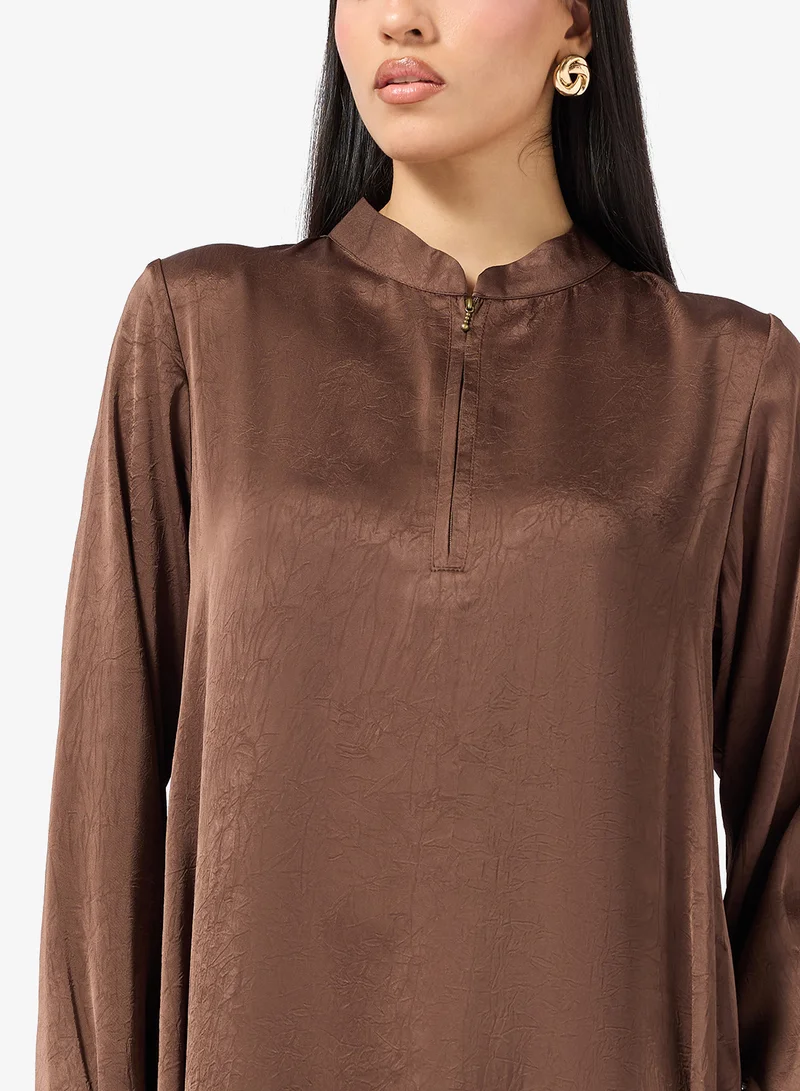 خزانة عباية أساسية