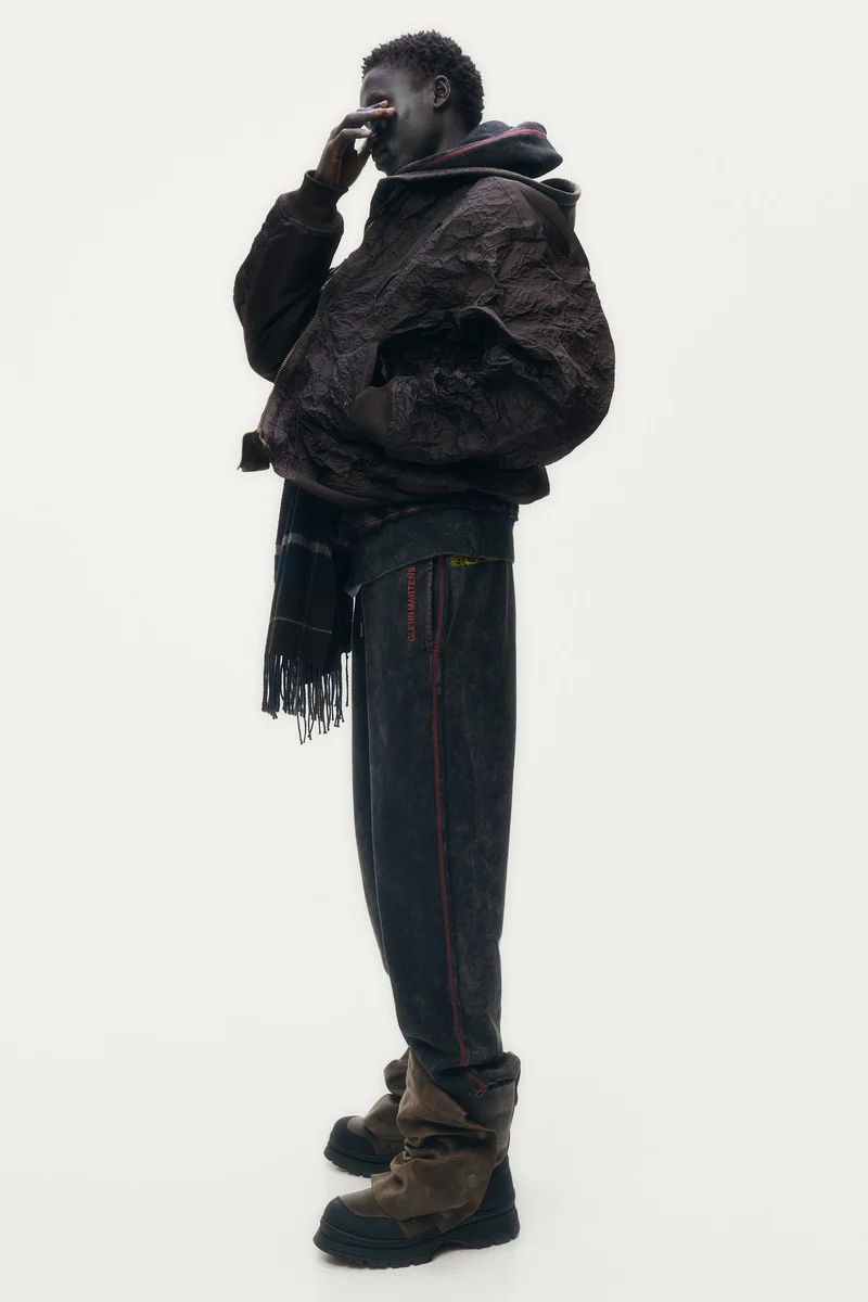 اتش اند ام جاكيت بومبر بلمسة لامعة