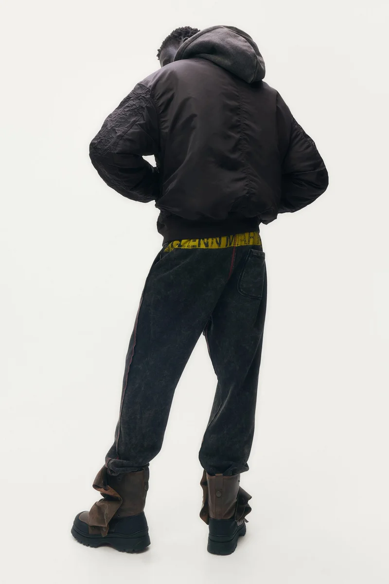 اتش اند ام جاكيت بومبر بلمسة لامعة