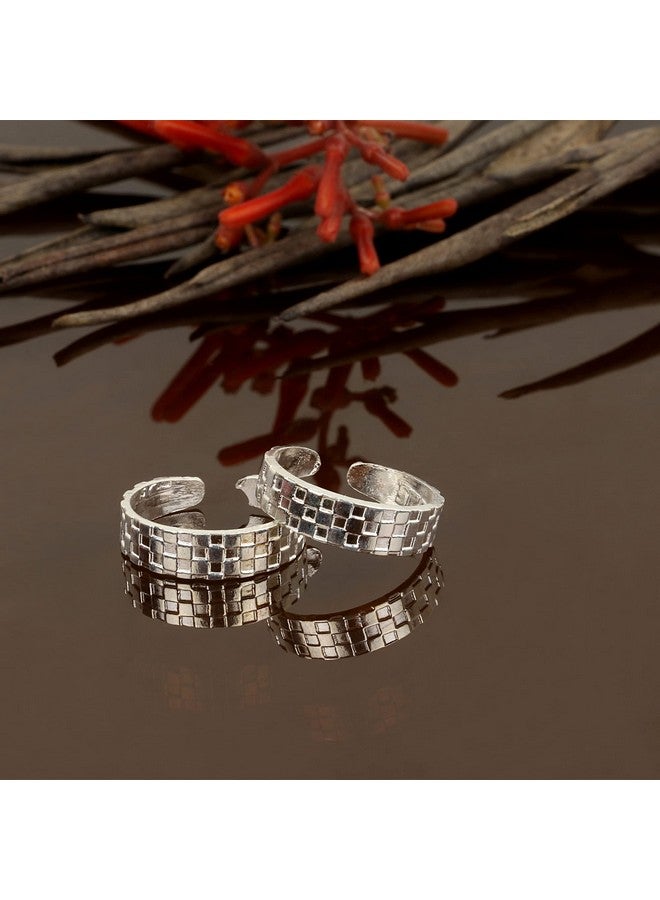 Silver Chest 925 Sterling Silver Toe Ring Pair For Women's Elegant Self Design Silver Bands - Image 3
