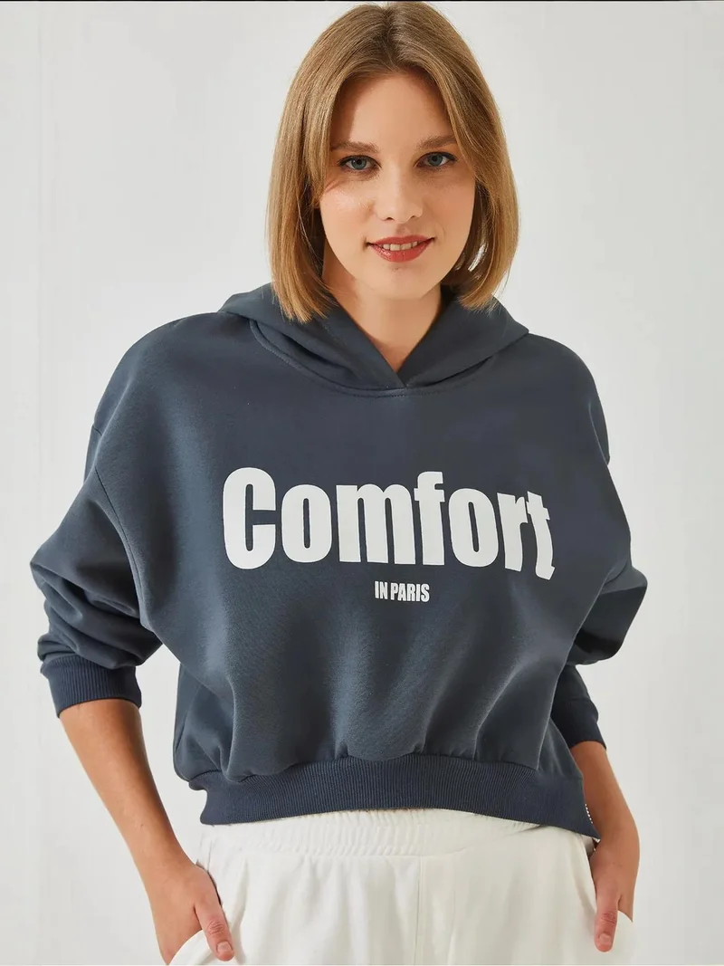 Bianco Lucci LUCCI Hooded Oversized Crop Sweatshirt with Pompom