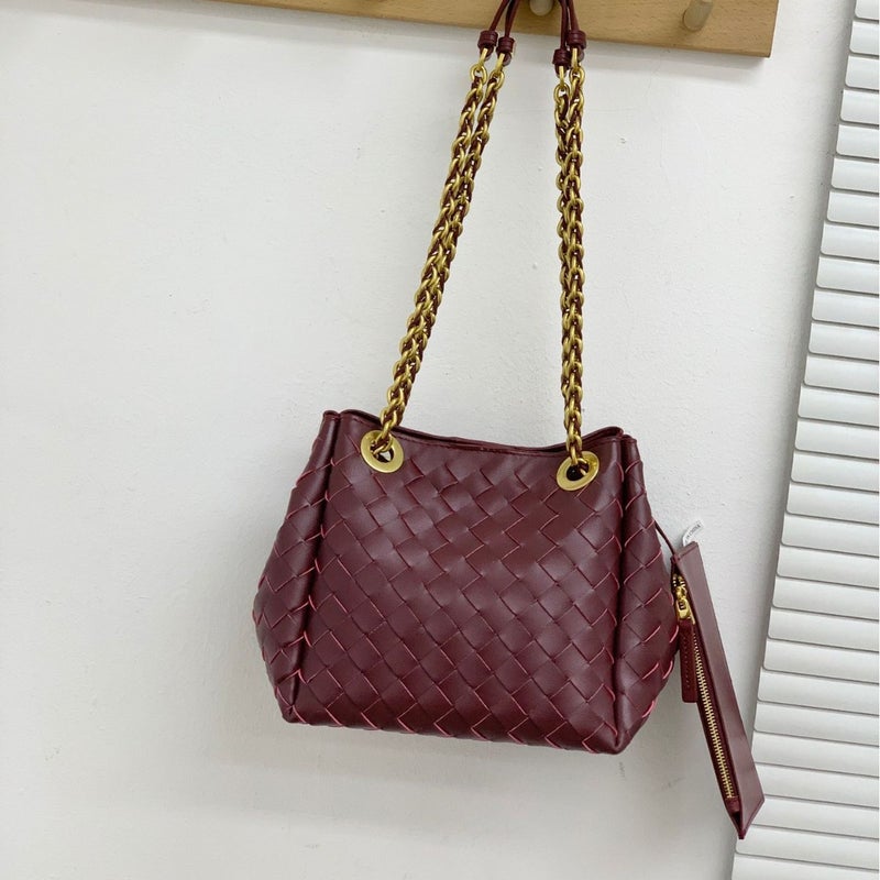 Ladies Chain Parachute Bag Handmade Leather Woven Bag All-Match Commuter Shoulder Crossbody Bag Trendy - Image 5