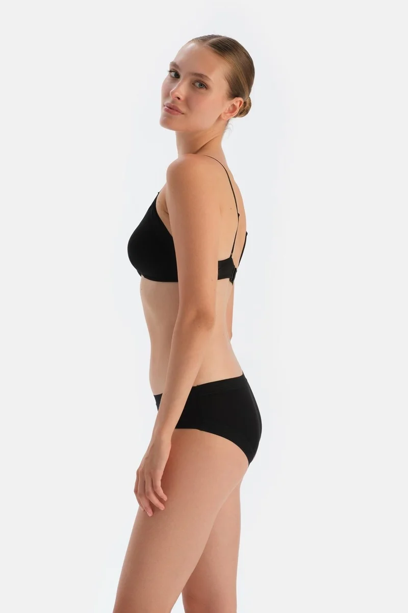 داجي Black 1330KC Basic Triangle Soft Bra