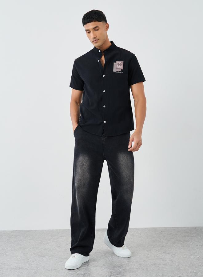 تايك تو قميص بأكمام قصيرة وياقة ماندرين بطبعة جرافيك - Image 2