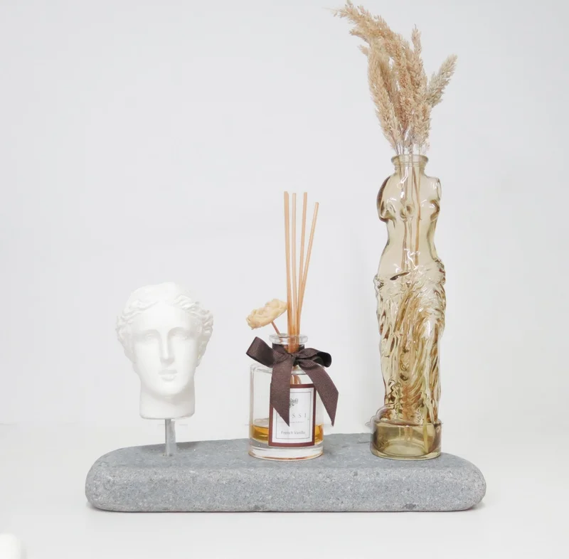 Missi Scented Ophelia Object Natural Anthracite Marble Base