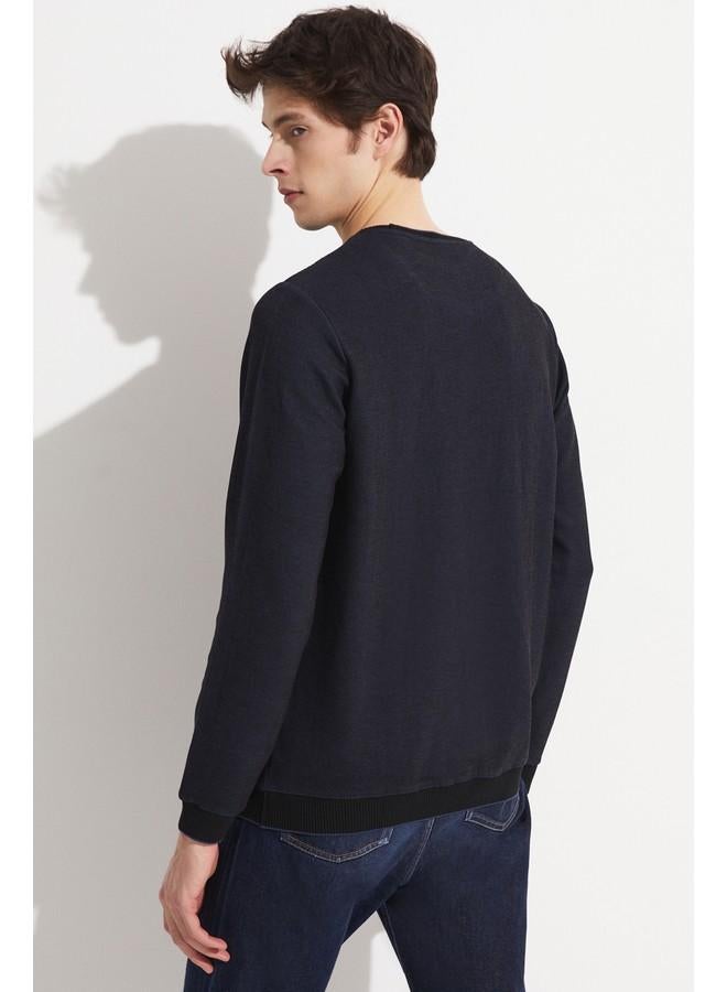 جون سويت شيرت رجالي برقبة دائرية بنقوش حصرية من يونيو - كحلي - Image 3