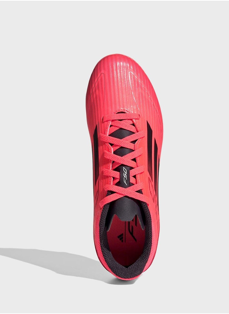 Adidas أحذية كرة القدم ف50 ليغ FG للشباب  - Image 5
