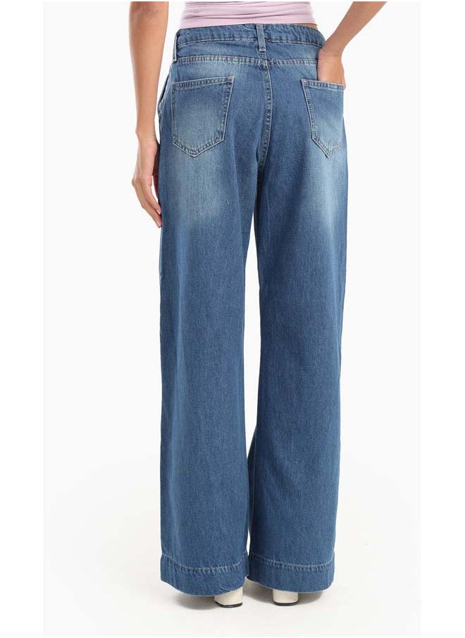 Jeans With Button Closure Pockets