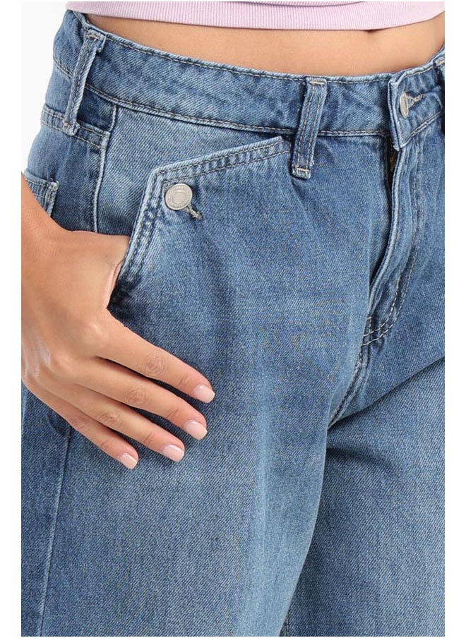 Jeans With Button Closure Pockets