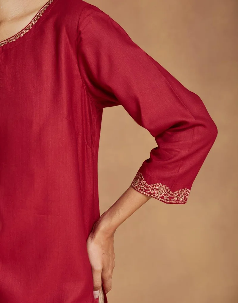 Fabindia Maroon Viscose Silk Embroidered Knee Length Kurta