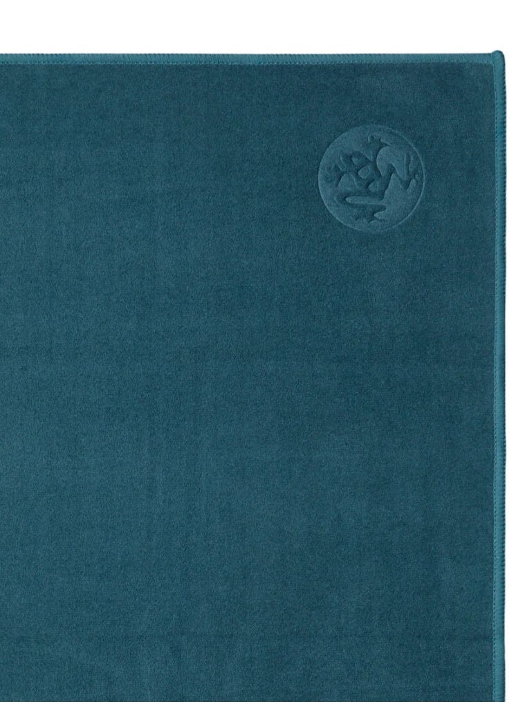 Manduka EQUA YOGA HAND TOWEL SAGE SOLID 16 INCH  - Image 3