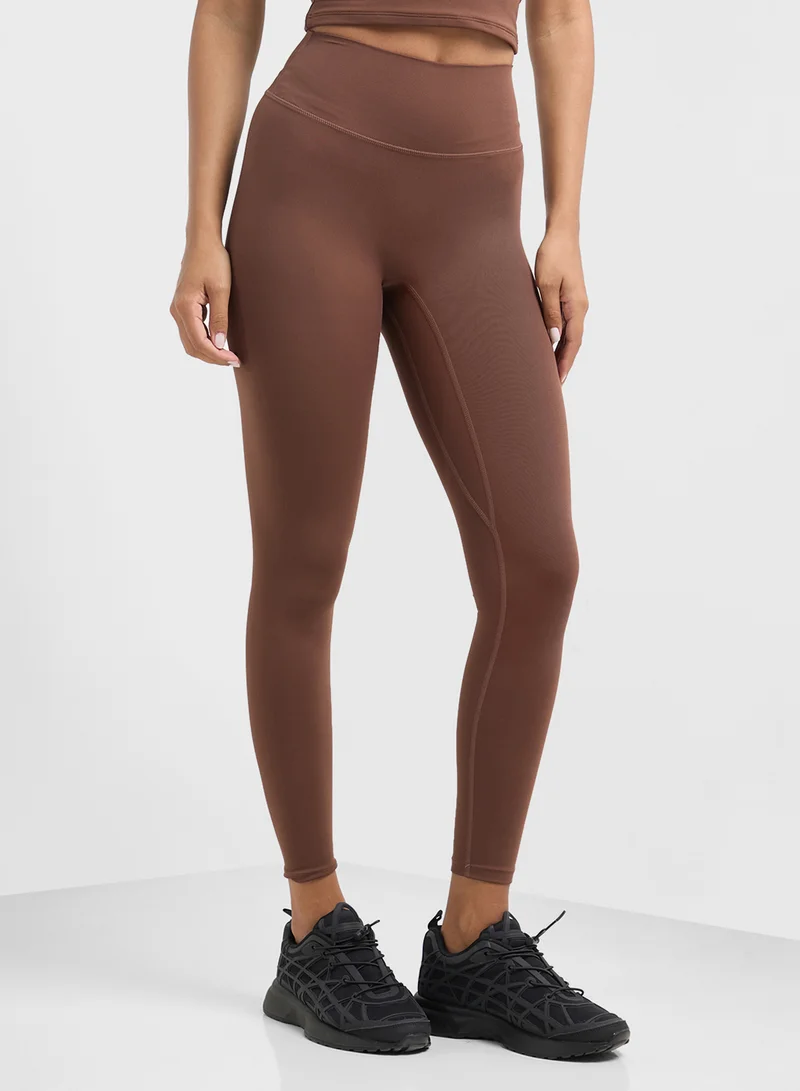 FRWD Strappy Seamless Vest & Sculpting Leggings Set