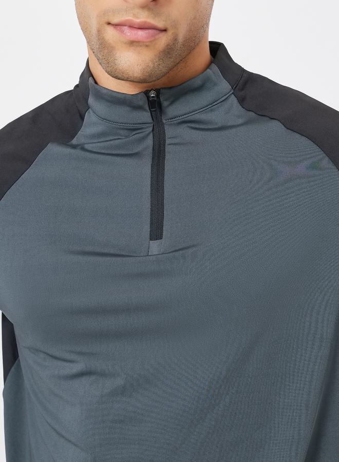Styli Active Men Grey Raglan Sleeve Athleisure T-Shirt - Image 4
