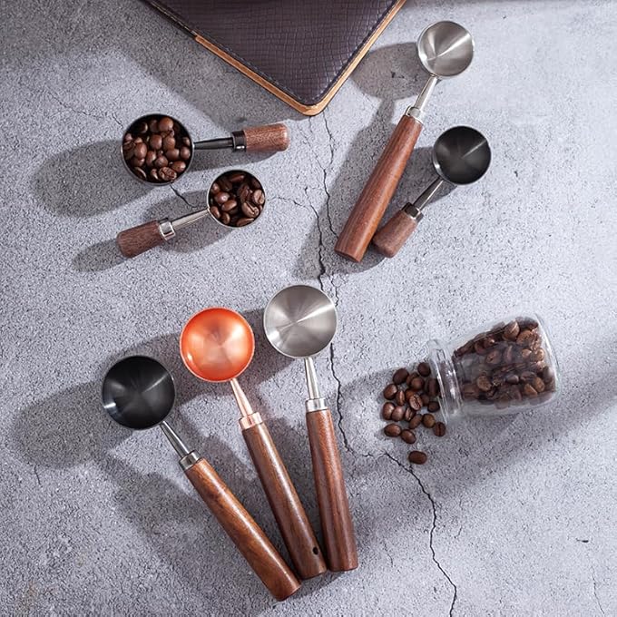 ريحني ملعقة قياس قهوة من الفولاذ المقاوم للصدأ قديمة، مقبض طويل بمقبض جوز أسود سعة 15 جرام، مثالية لشاي القهوة والحليب التيتانيوم الأسود - Image 4