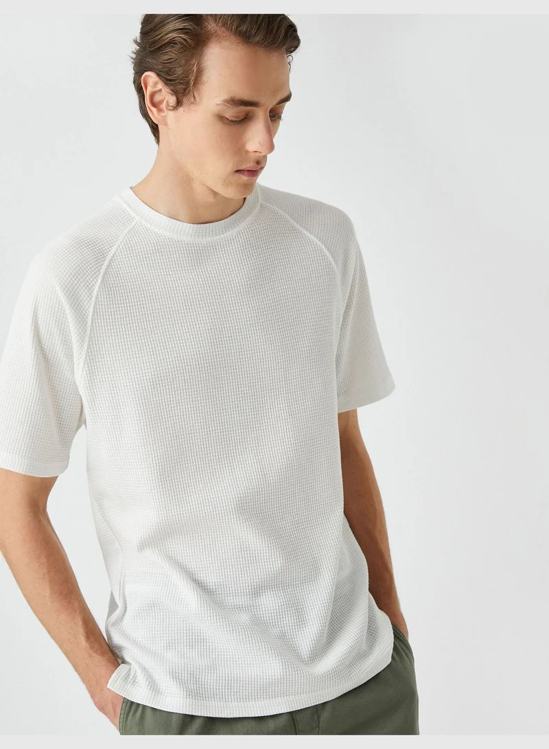 كوتون Basic T-Shirt Crew Neck Tissued Raglan Sleeve Detail