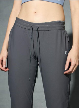 Logo Print 4-Way Stretch Joggers with Pockets by Styli - pzsku/Z69E3A9826DC02B278F0CZ/45/_/1738970605/d159a645-223a-4e34-aee2-2da398ec6c51