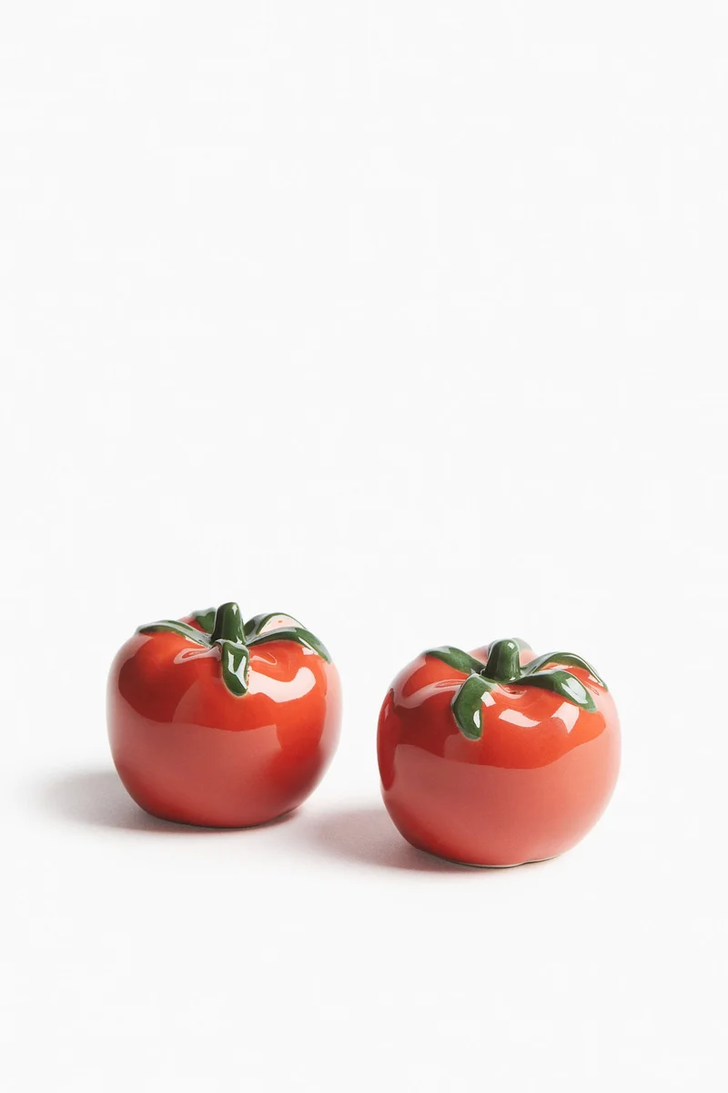 H&M Salt and pepper shakers