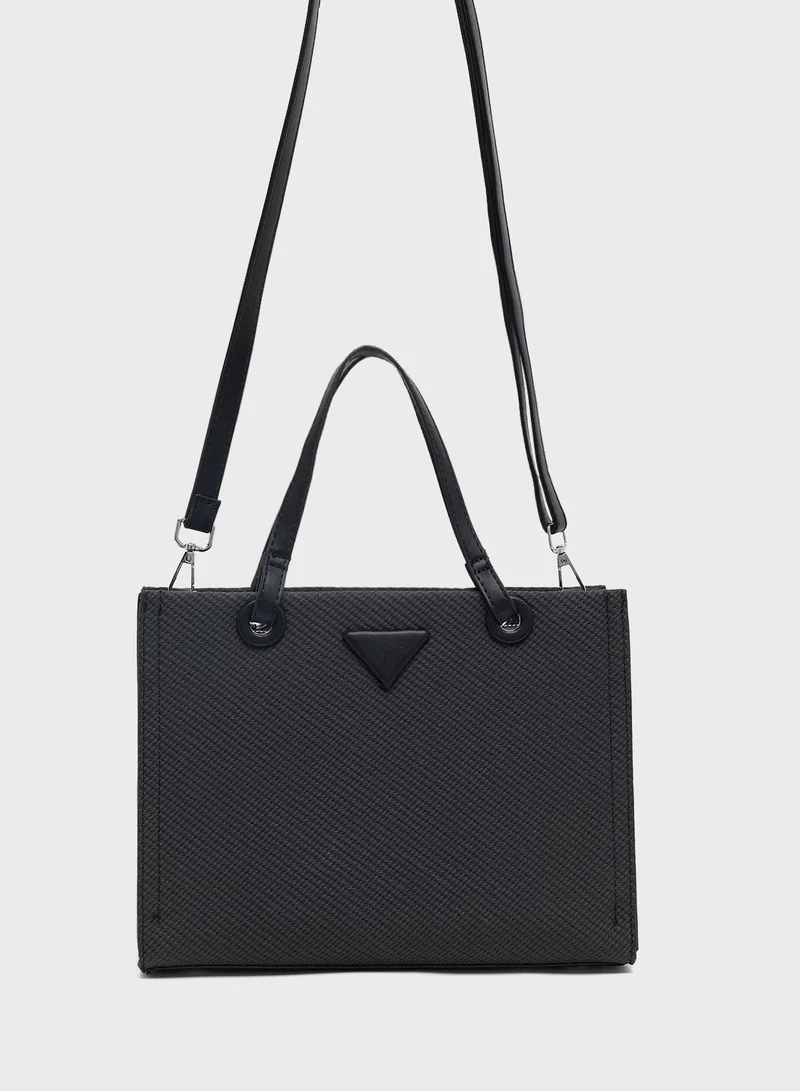 خزانة Textured Shoulder Bag