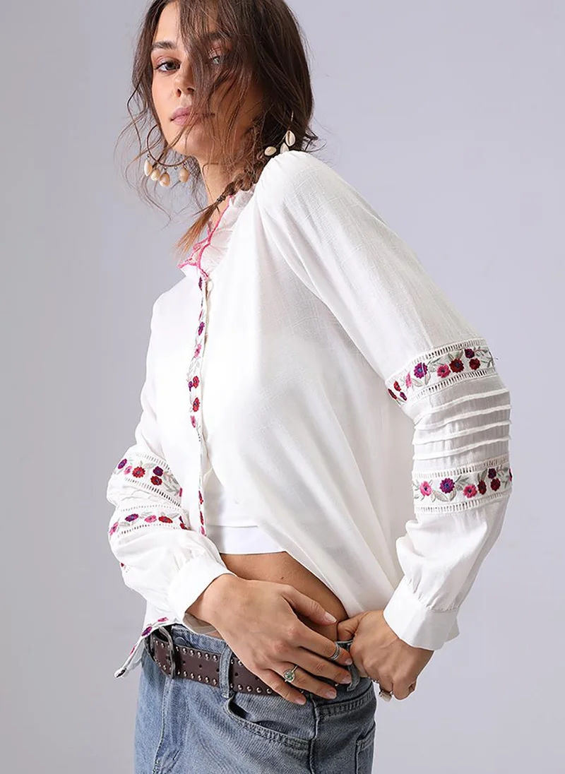يونيكي Off White Band Collar Puff Sleeves Relaxed Fit Shirt