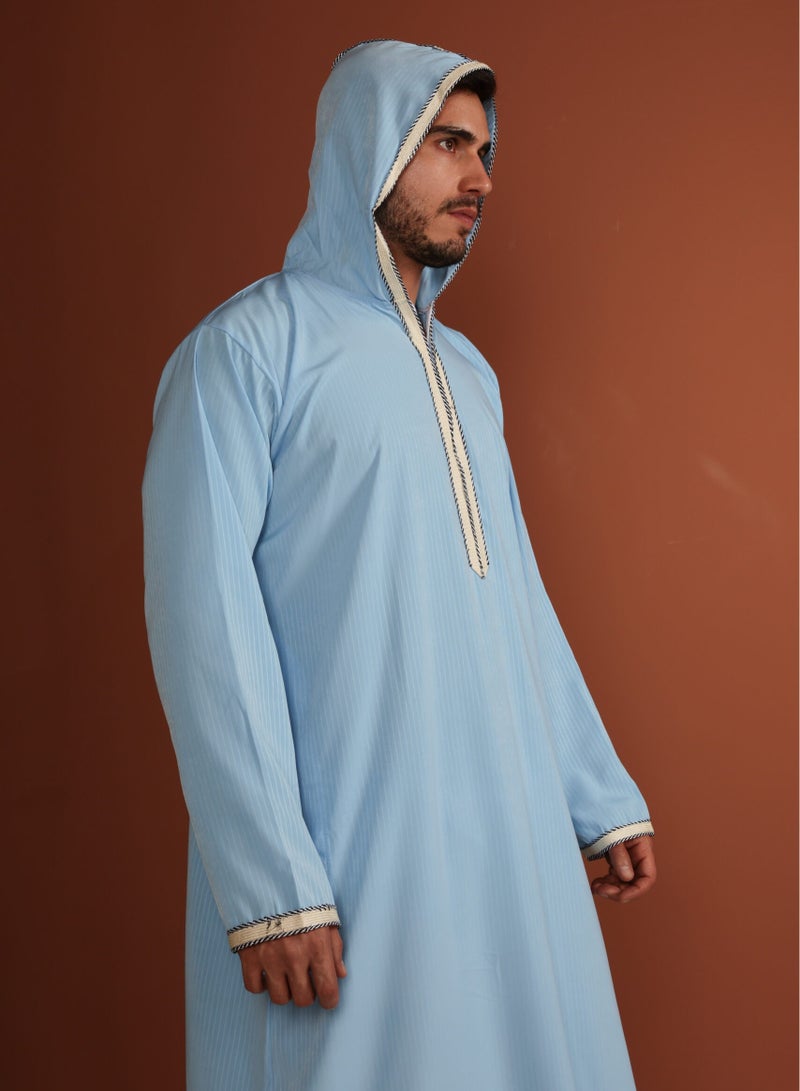 ييجو من مريم Qamis AbdelRahmne – Sky Blue Hooded Men’s Qamis – Lightweight Zibda Fabric | Classic Omani Design | Thobes - Image 3