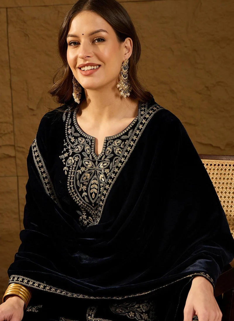 زيري سوق Navy Blue Velvet Solid Embroidered Straight 3-Piece Suit Set