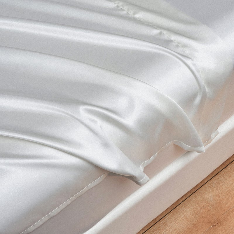Bedding Three Piece Set Household European and American Solid Color One Piece Imitation Silk Bed Sheet Pillowcase TWIN - Image 3