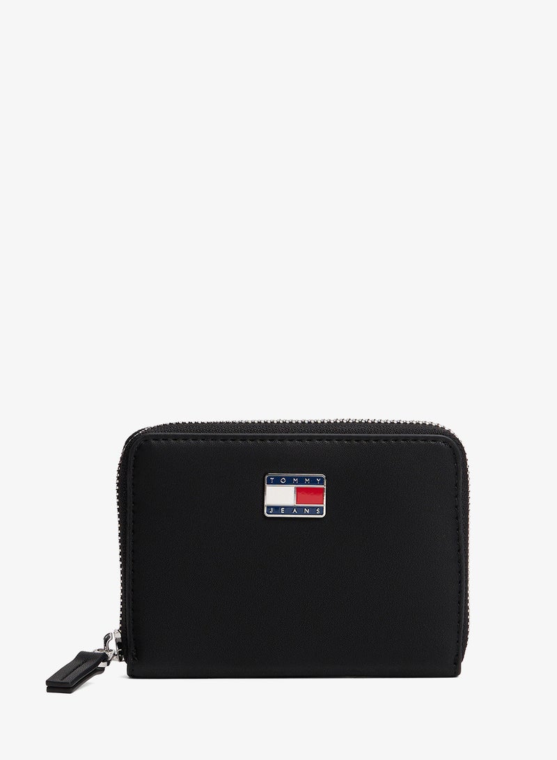 TOMMY JEANS Cool Medium Zip Around - Image 1