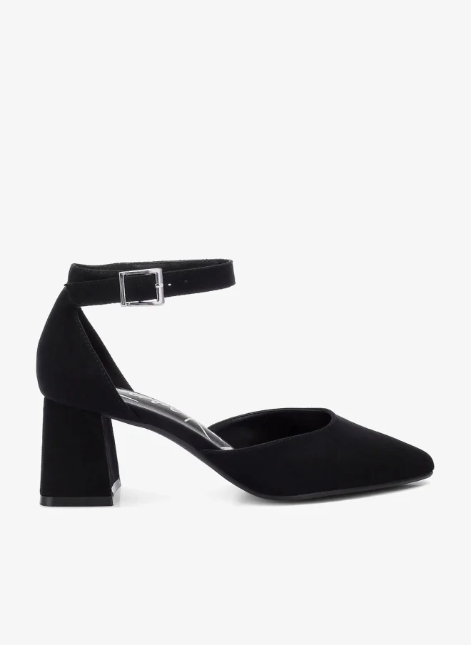 لندن راج صندل بكعب سميك من الألياف الدقيقة باللون الأسود