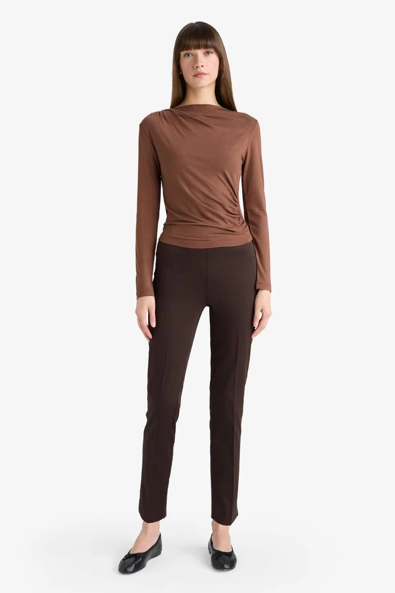 ديفاكتو Slim Fit Boat Neck Long Sleeve Blouse