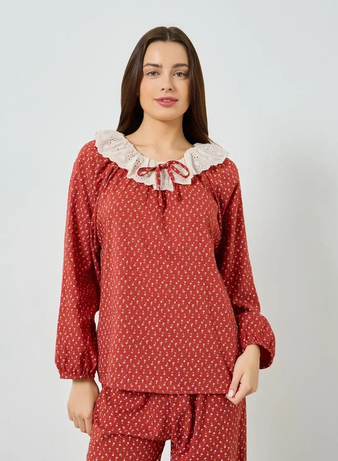 ستايلي مجموعة من بيجاما وبلوزة بطبعة زهور وياقة دانتيل